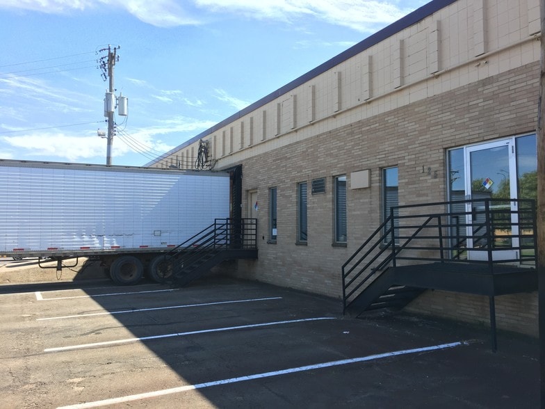 More Photos Of 240 Fillmore Ave E, Saint Paul Light Manufacturing For Lease
