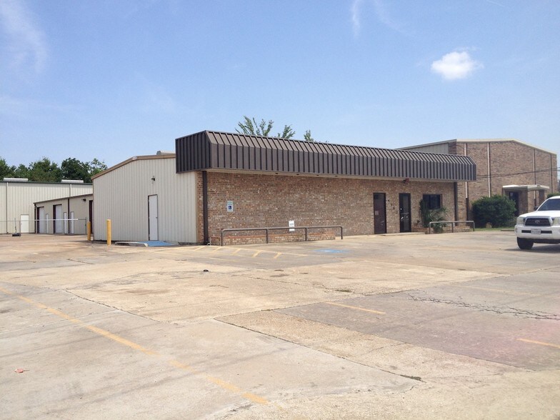 More Photos Of 4960 Washington Blvd, Beaumont Warehouse For Lease