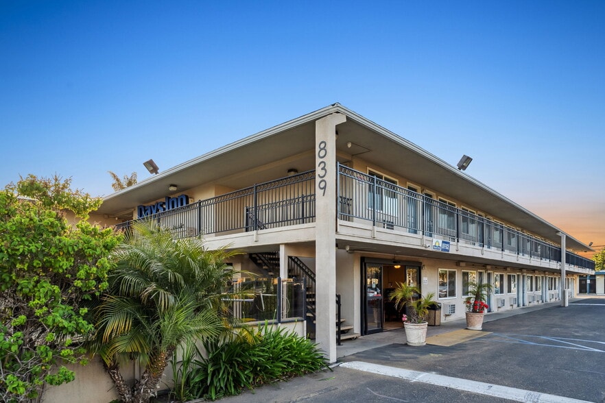 More Photos Of 839 E Main St, Santa Maria Hotel For Sale