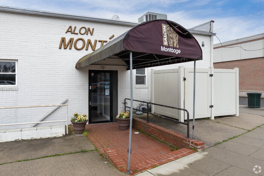 More Photos Of 2816 Long Beach Rd, Oceanside General Retail For Lease