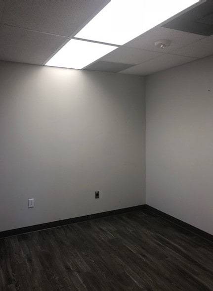 More Photos Of 2503-2510 Westminister St, Pearland Medical For Sale