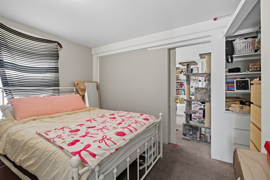 More Photos Of 1043-1045 Charles St, Providence Storefront Retail Residential For Sale