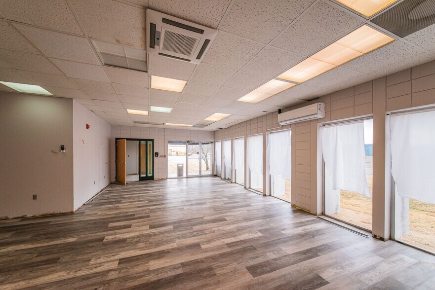 More Photos Of 3000 Irvin Cobb Dr, Paducah Warehouse For Sale