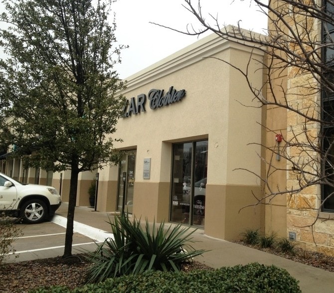 More Photos Of 6166-6176 Sherry Ln, Dallas Storefront For Lease