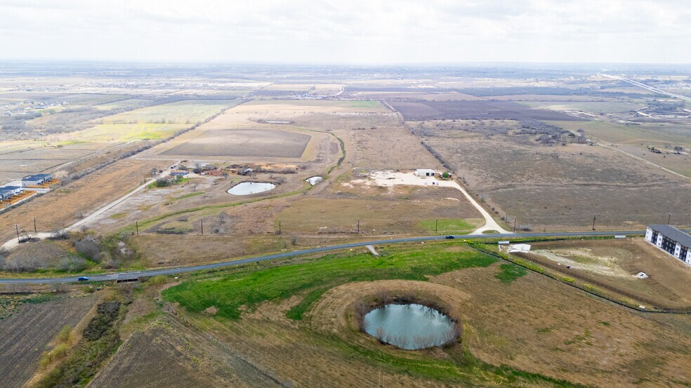 More Photos Of 2330 Schuwirth Rd, Converse Warehouse For Lease