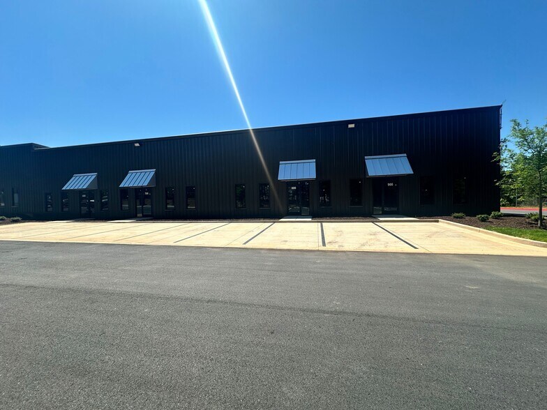 Primary Photo Of 5915 Steeplechase Blvd, Cumming Warehouse For Lease