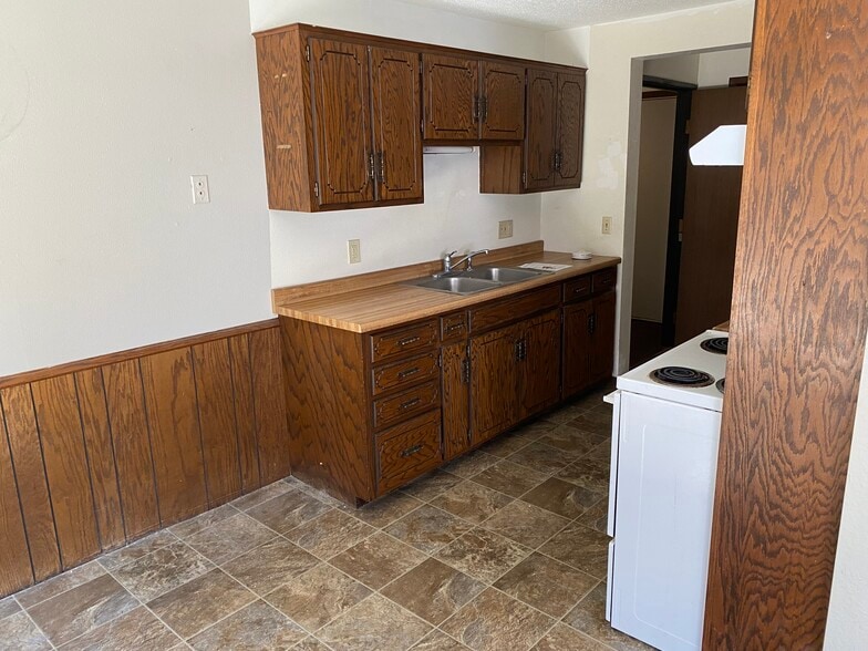 More Photos Of 25-33 14th Ave NE, Saint Cloud Apartments For Sale