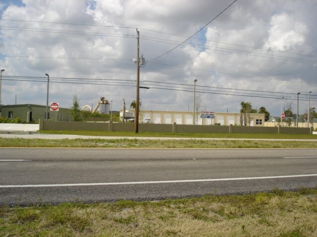 Primary Photo Of 4234-4240 Highway 1, Grant-Valkaria Self Storage For Sale