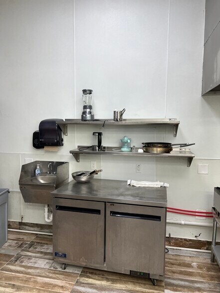 More Photos Of 25115 Gosling Rd, Spring Restaurant For Sale