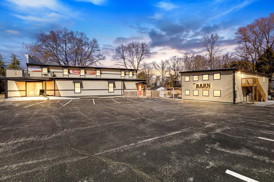 More Photos Of 316 N Main St, Columbia Storefront Retail Office For Sale