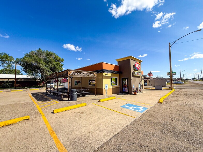 More Photos Of 1290 Front St, Forsyth Freestanding For Sale