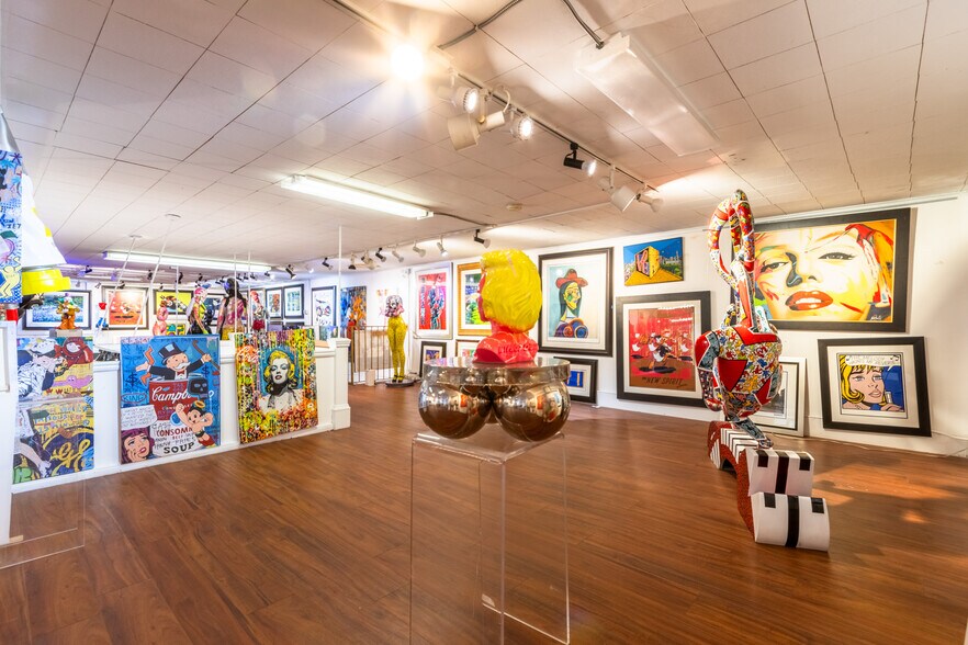 More Photos Of 434-438 Grant Ave, San Francisco Storefront For Lease