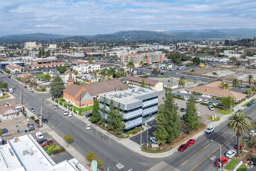More Photos Of 350 W 5th Ave, Escondido Office For Sale