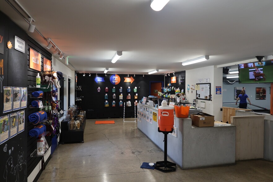 More Photos Of 2010 Hancock St, San Diego Office For Sale