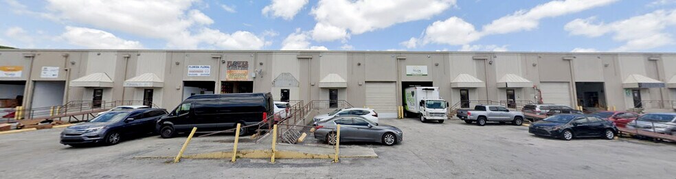 More Photos Of 2700-2734 NW 72nd Ave, Miami Warehouse For Lease