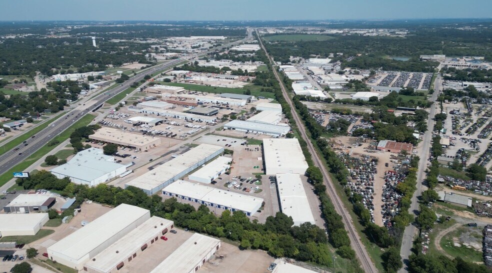 More Photos Of 1663 Hickory Dr, Haltom City Unknown For Lease