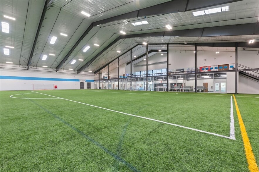 More Photos Of 3260 Mid America Dr, Council Bluffs Sports And Entertainment For Lease