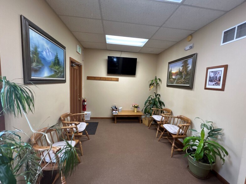More Photos Of 3641 Ridge Rd, Highland Medical For Sale