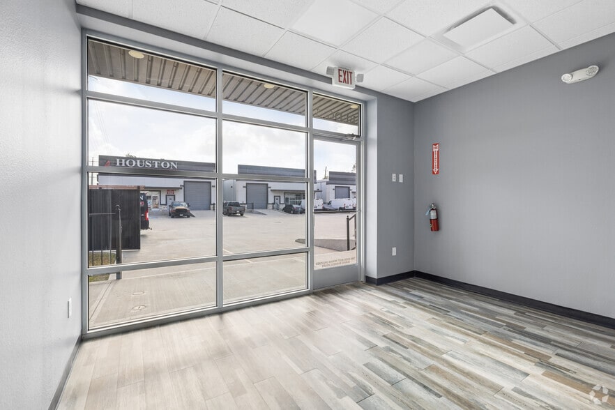 More Photos Of Eddie Dr, Humble Unknown For Lease