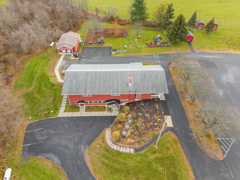 More Photos Of 4956 NY-30, Schoharie Flex For Sale