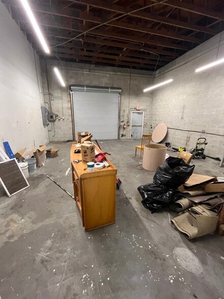 More Photos Of 1209 SE 10th St, Cape Coral Warehouse For Lease