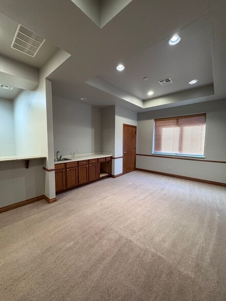 More Photos Of 1448 N Mustang Rd, Mustang Office For Lease