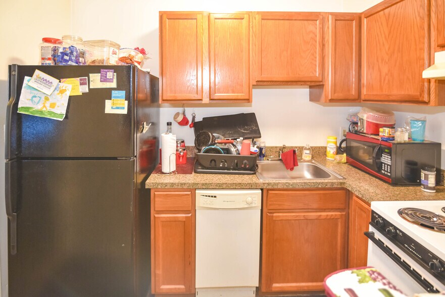 More Photos Of 3809 Clarks Ln, Baltimore Apartments For Sale