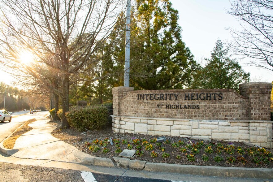 More Photos Of 3020 Highlands Pky, Smyrna Office For Lease