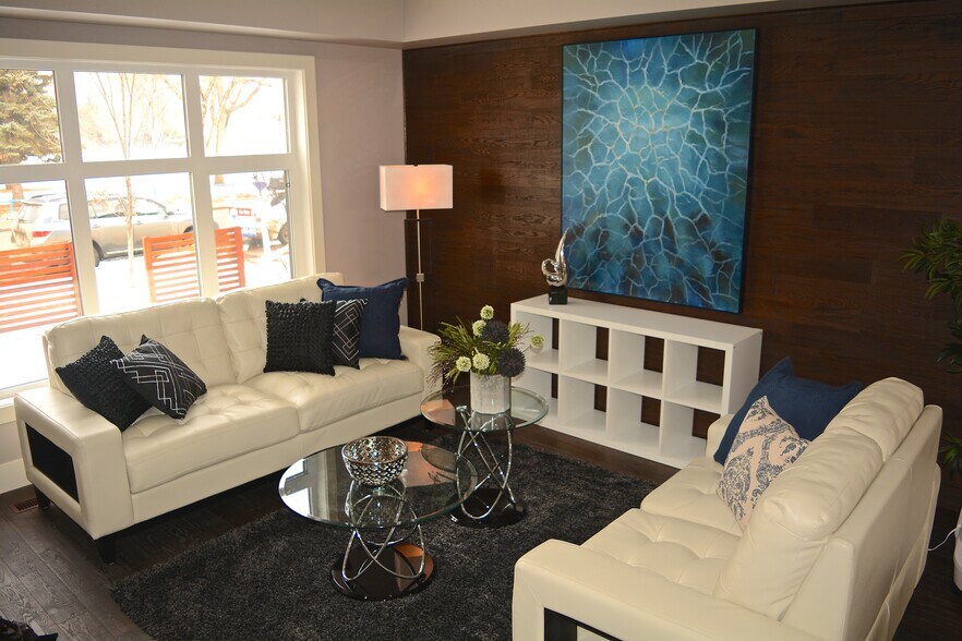 More Photos Of 11331 76 Av NW, Edmonton Apartments For Sale