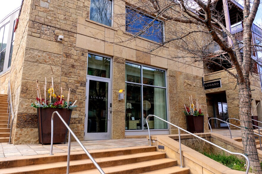 More Photos Of 501 E Dean St, Aspen Hotel For Lease