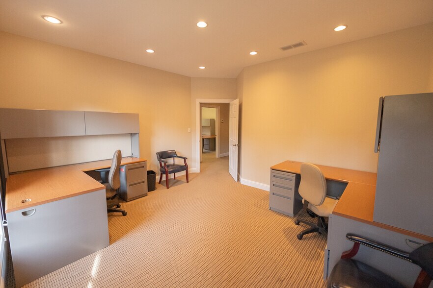 More Photos Of 7775 Cooper Rd, Montgomery Office For Lease