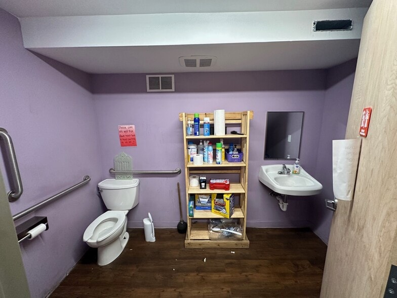 More Photos Of 727 E Main St, Rochester Restaurant For Lease