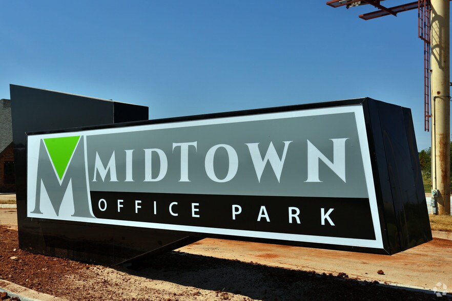 More Photos Of 1620 Midtown Pl, Oklahoma City Office For Lease