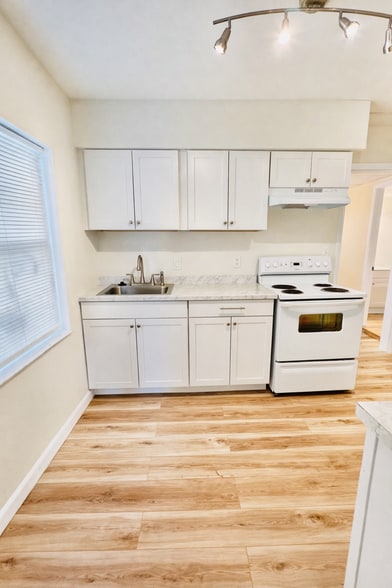 More Photos Of 2507 N Armenia Ave, Tampa Office Residential For Lease