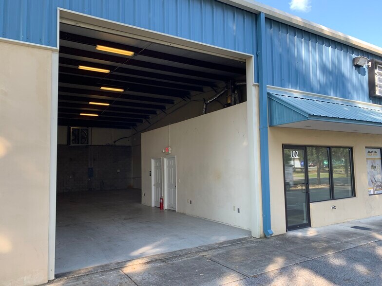 More Photos Of 811 NE 16th St, Ocala Warehouse For Lease