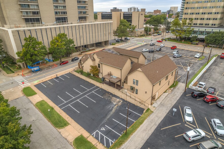 More Photos Of 1515 S Boulder Ave, Tulsa Office For Lease