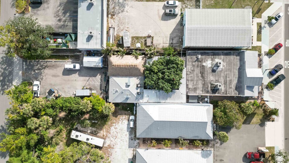 More Photos Of 362 W Dearborn St, Englewood Storefront For Sale