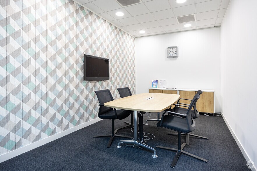 More Photos Of 200 Brook Dr, Reading Coworking Space