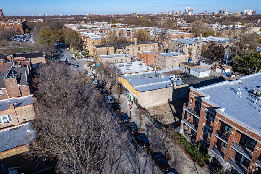 More Photos Of 4943-4947 N Damen Ave, Chicago Storefront For Lease