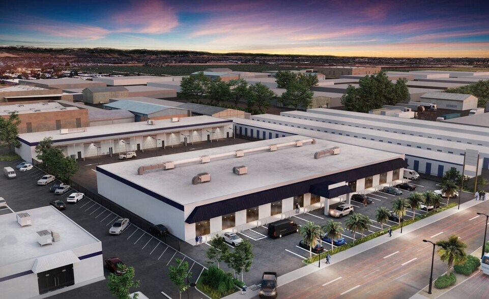 Primary Photo Of 2686 N Clovis Ave, Fresno Showroom For Lease