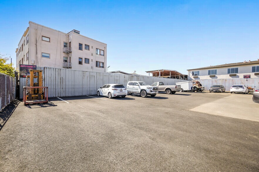 More Photos Of 2323 Nevin Ave, Richmond Auto Repair For Sale