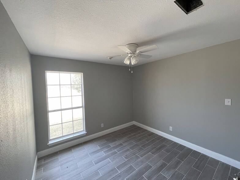 More Photos Of 4310 US-377, Aubrey Office For Lease