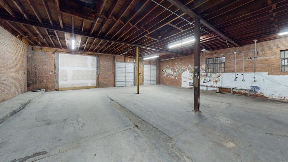 More Photos Of 726 Rigsbee Ave, Durham Office For Lease