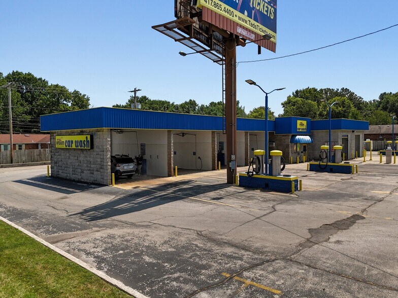 More Photos Of 2812 E Chestnut Expy, Springfield Carwash For Sale