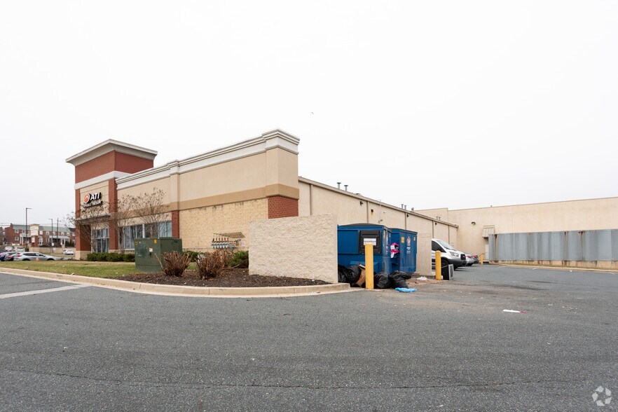 More Photos Of 6500 Eastern Ave, Baltimore Freestanding For Lease
