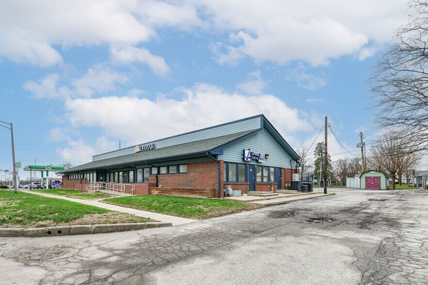 More Photos Of 1640 N Ritter Ave, Indianapolis Medical For Lease