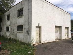 More Photos Of 715-717 Burnside Ave, East Hartford Freestanding For Lease