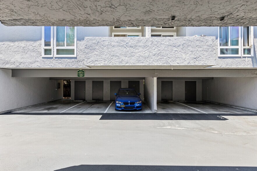 More Photos Of 1411 Oxford St, Redwood City Apartments For Sale