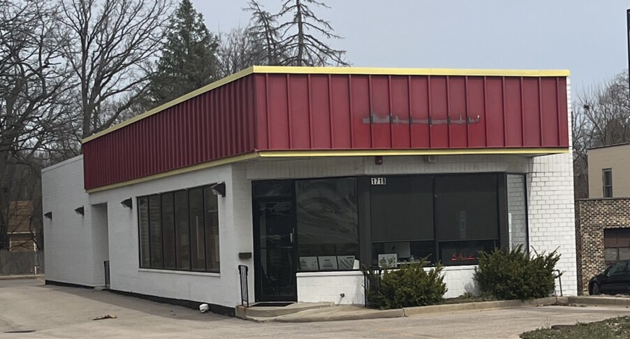 Primary Photo Of 1718 Ogden Ave, Lisle Freestanding For Sale