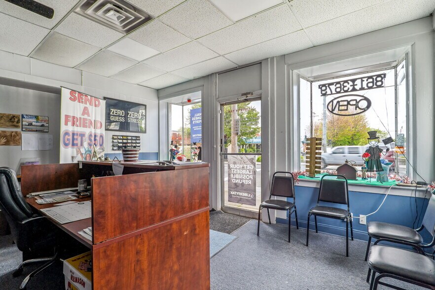 More Photos Of 462-470 2nd Ave, Troy Storefront Retail Residential For Sale